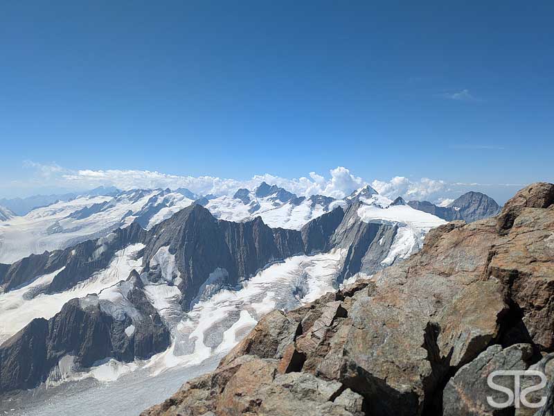 © STƧ gross grünhorn, jungfrau, mönch, fiescherhörnern, eiger