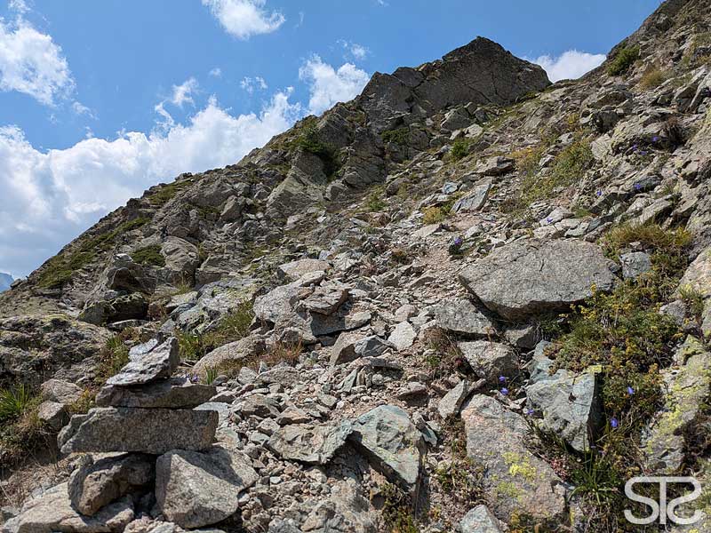 © STƧ cime du paillon SW-flanke, steinmänner