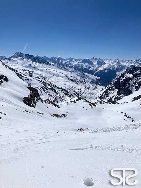 © STƧ piz buin SE-couloir