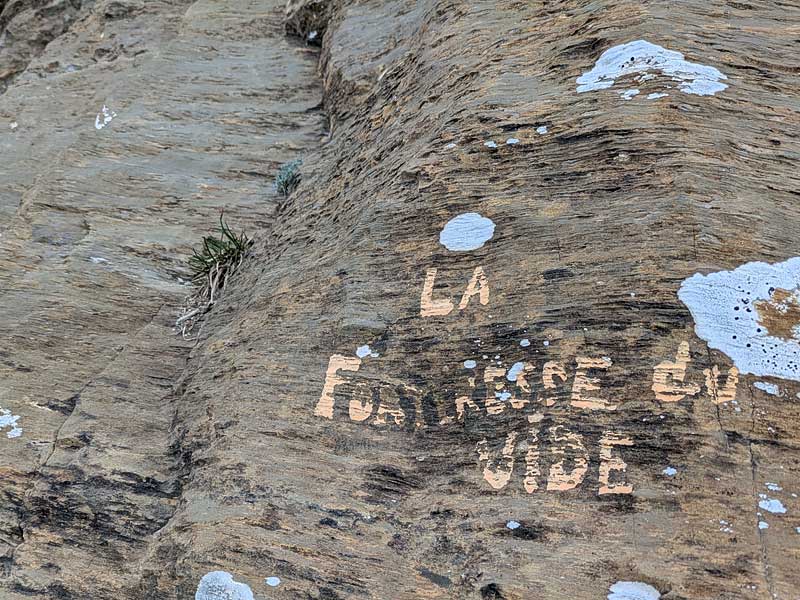 © STƧ la forteresse du vide