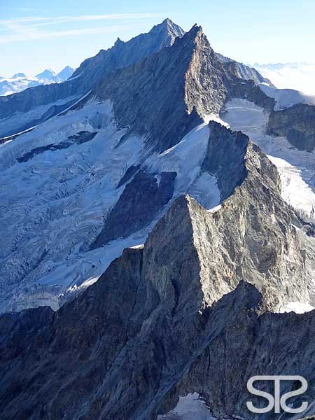 © STƧ ober gabelhorn, zinalrothorn, weisshorn